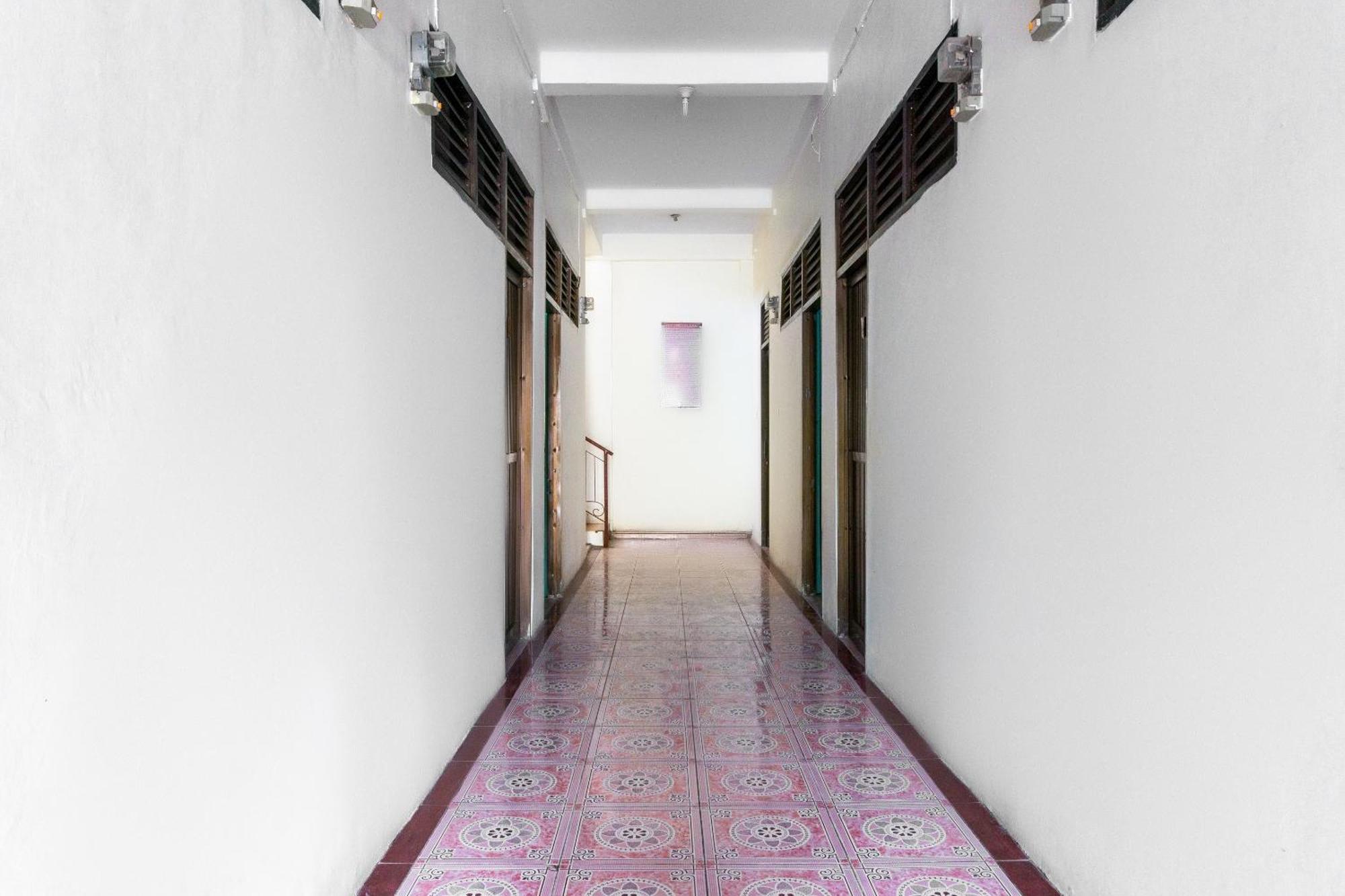 OYO 3095 Semarapura Homestay Macáçar Exterior foto